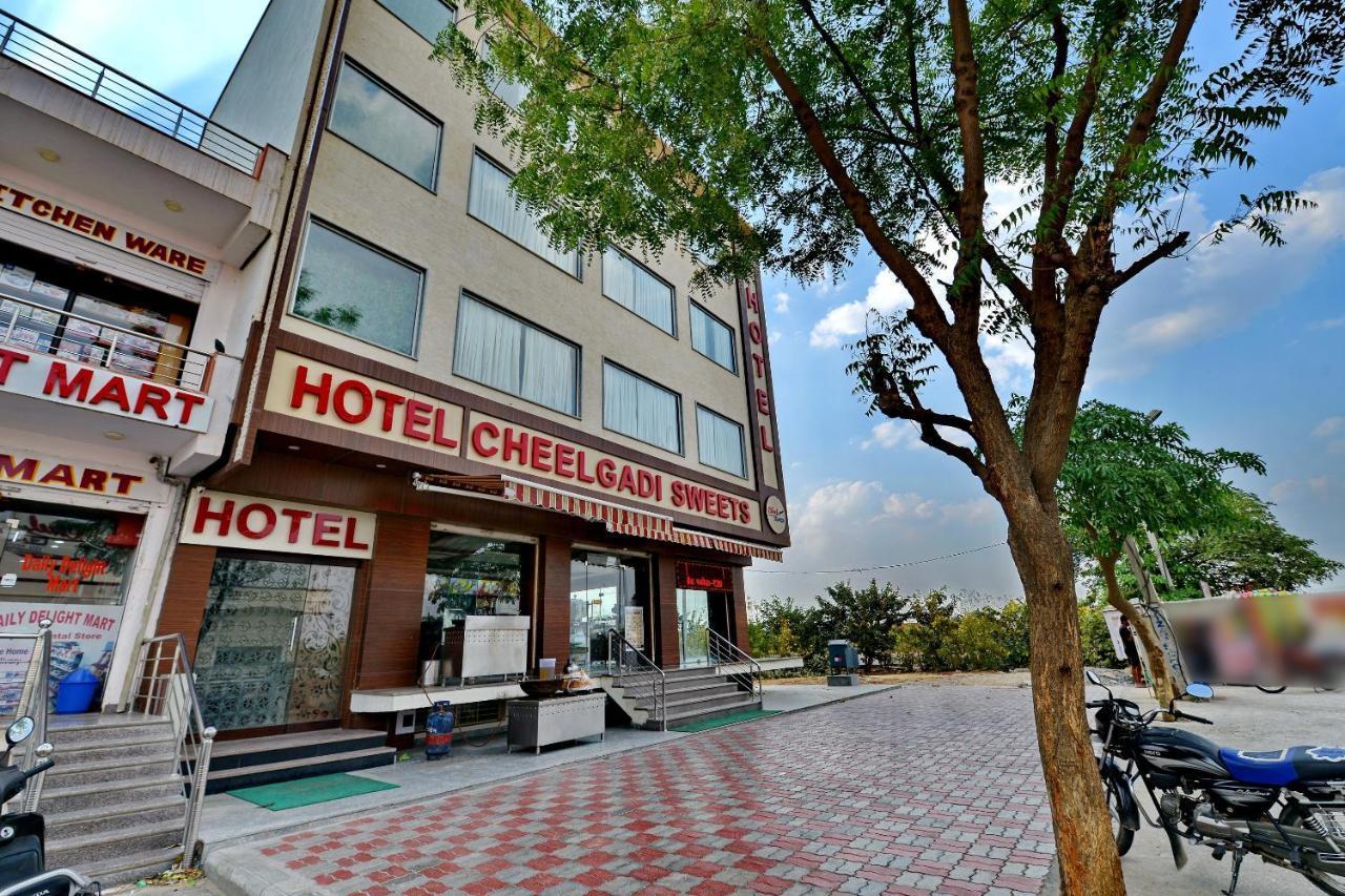 Oyo 9753 Hotel Cheelgadi Джайпур Екстер'єр фото